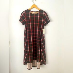 NWT LuLaRoe Carly Plaid Size XS Red Black White Plaid Hi-Lo Hem, Swing Dress